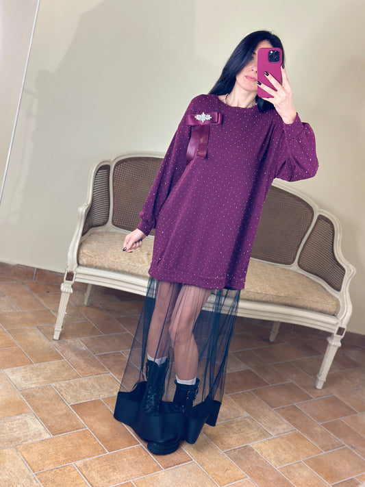 Uni mè abito bordeaux in maglia con in tulle