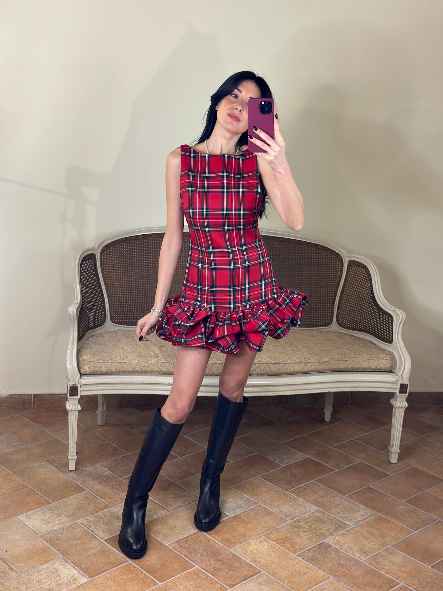 Uni mè Abito corto smanicato con balza con rouches TARTAN ROSSO