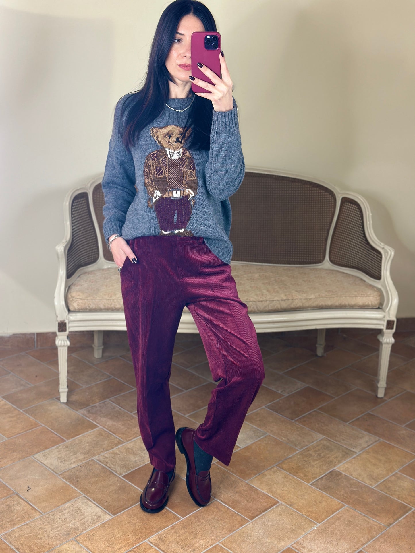 Tensione in Pantalone in velluto a costine carrot BURGUNDY