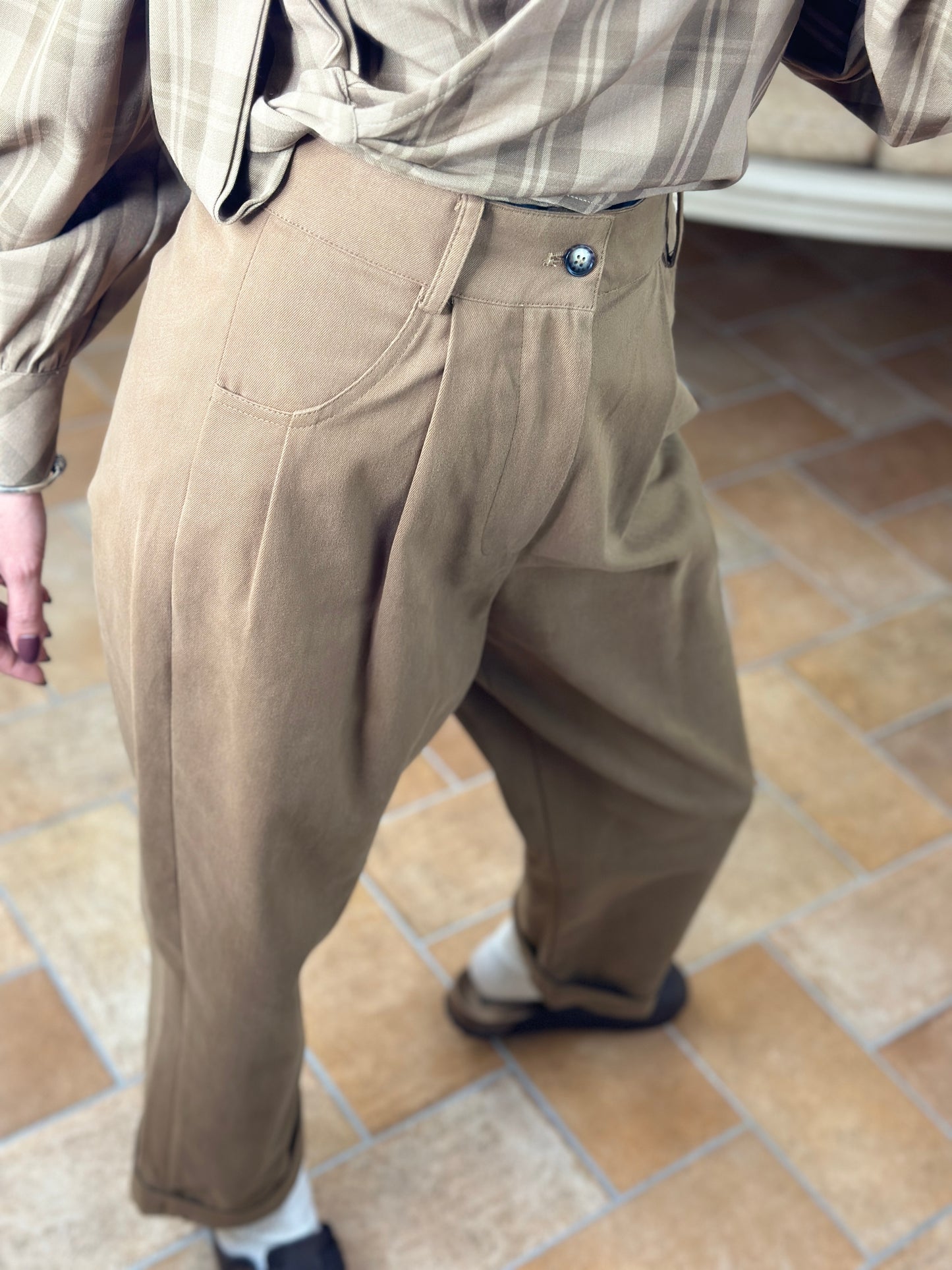 Eleh pantalone ovetto marrone