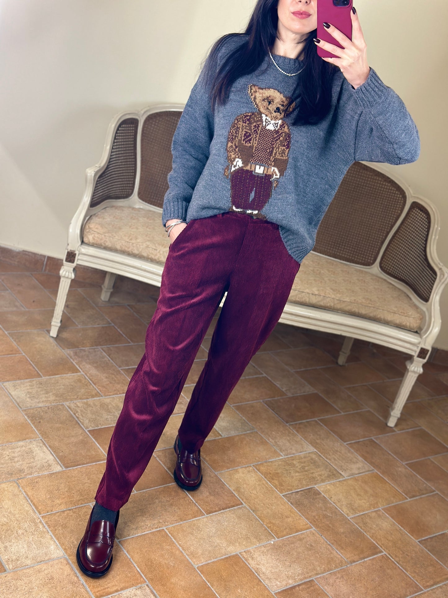 Tensione in Pantalone in velluto a costine carrot BURGUNDY