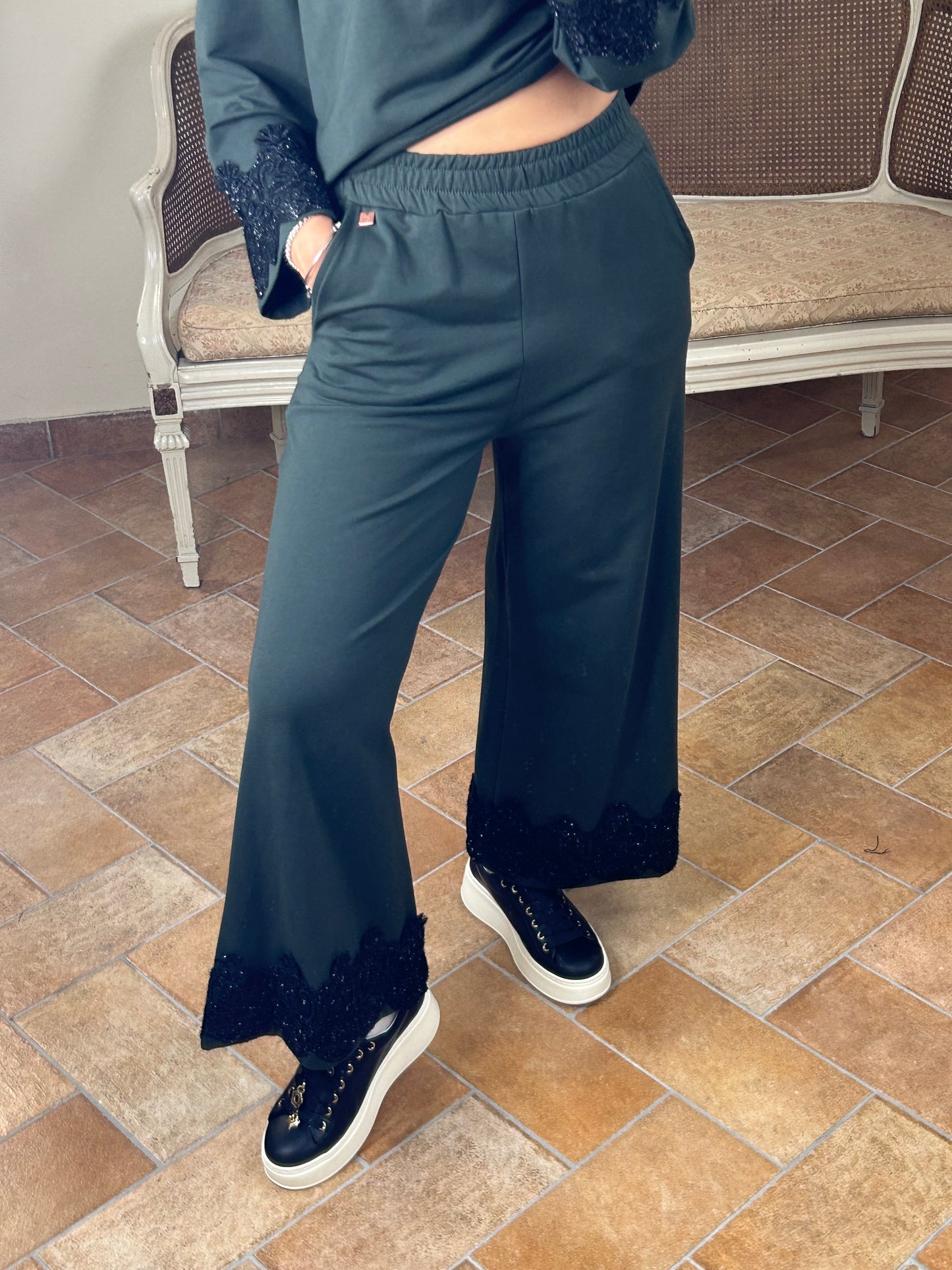 D'Elle pantalone felpato militare con ricamo