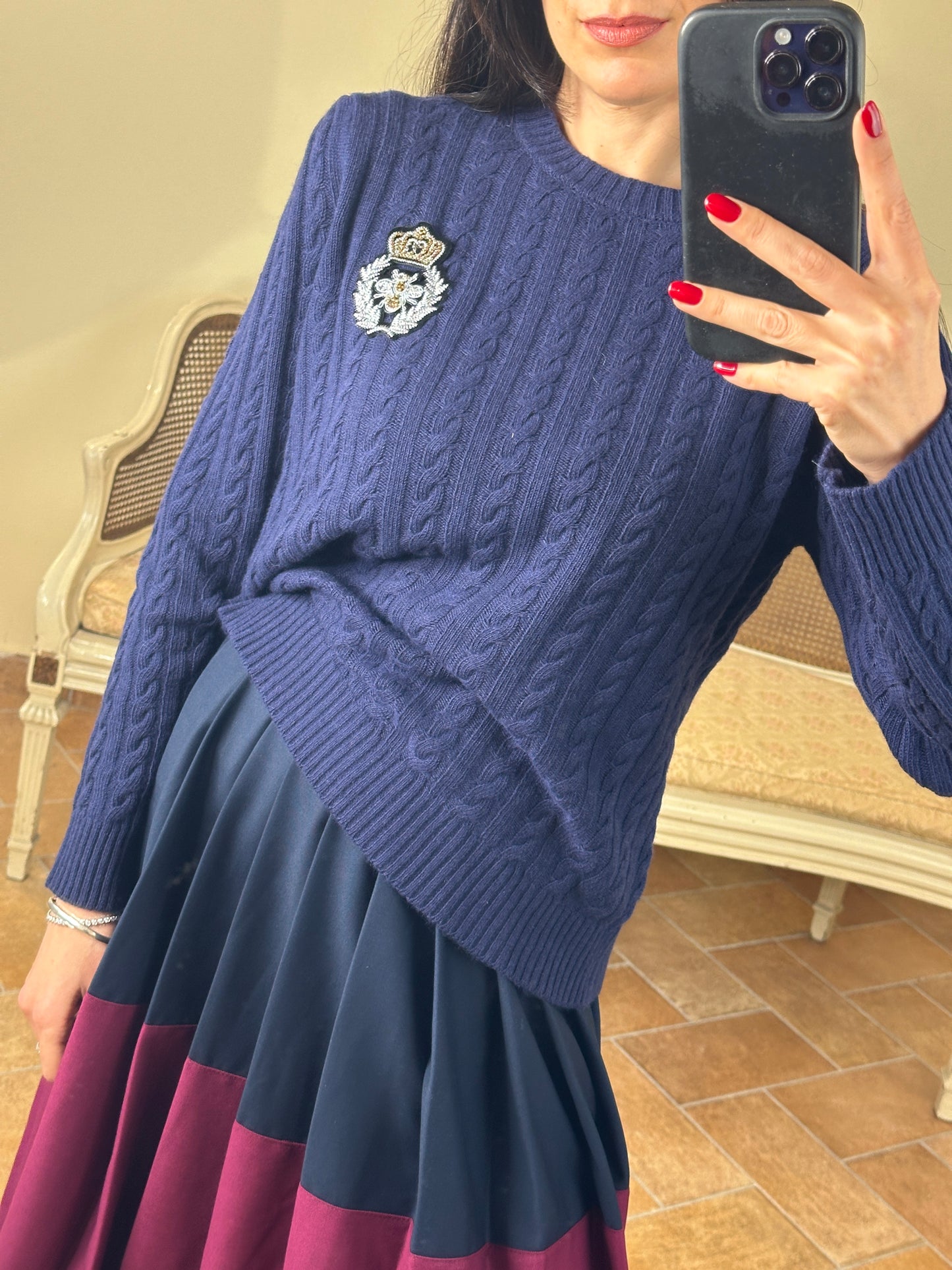 Tensione in Maglia blu con patch